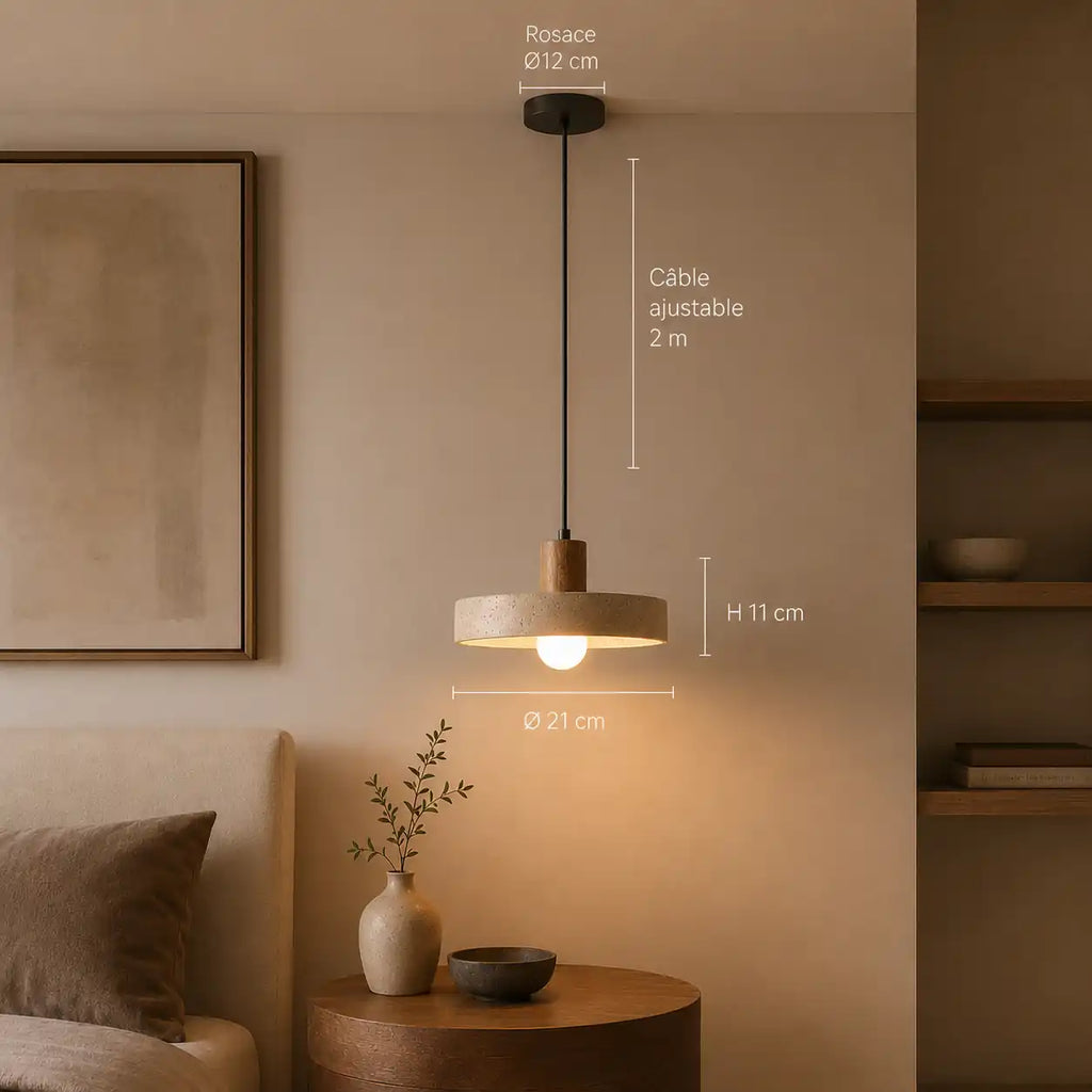 Abat-jour en travertin plat avec dimensions indiquées : diamètre 21 cm, hauteur 11 cm, câble ajustable 2 m, rosace 12 cm
